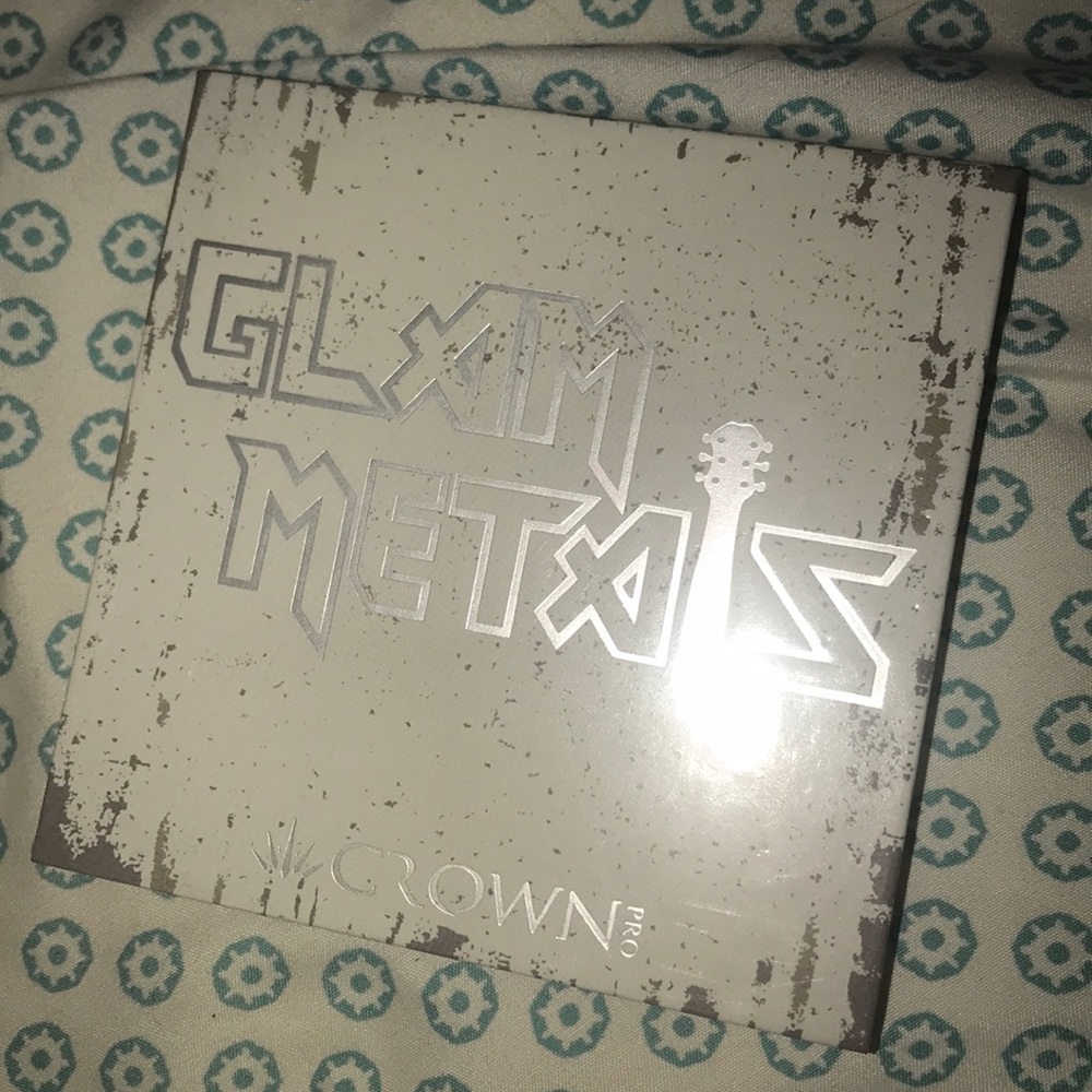 Crown glen metals palette